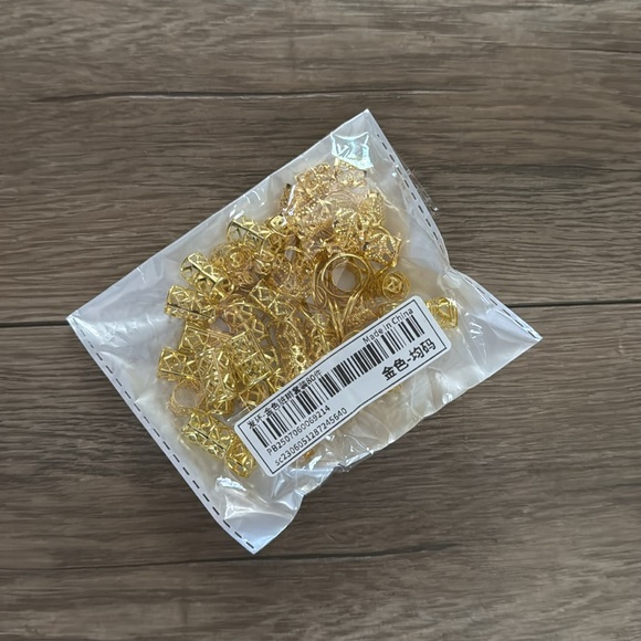 •Unlisted• - Picture 9 of 11